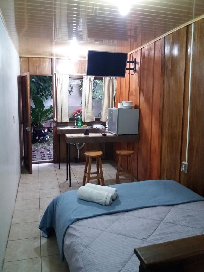 Laurel House Διαμέρισμα San Antonio De Belen Εξωτερικό φωτογραφία