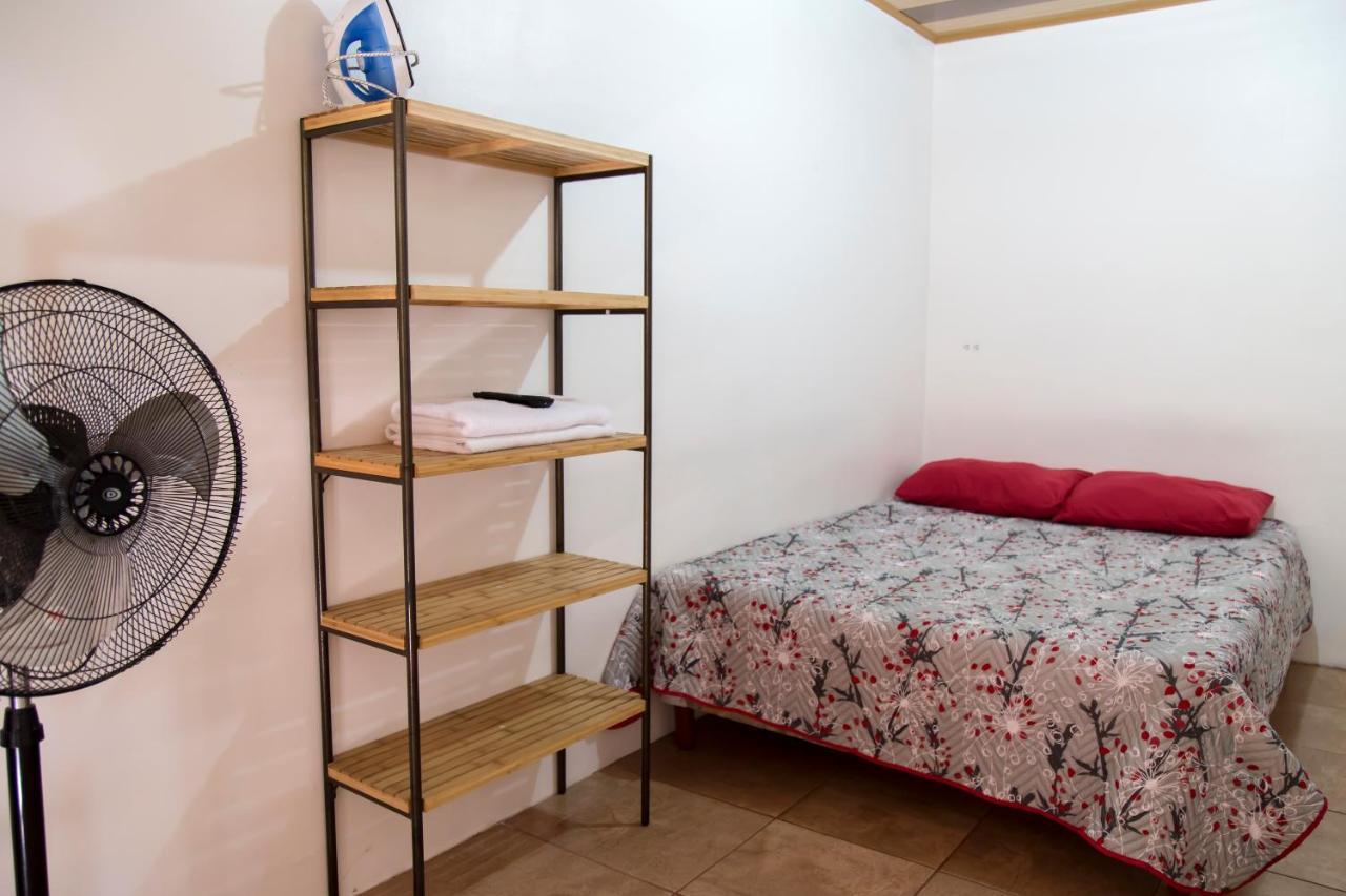 Laurel House Διαμέρισμα San Antonio De Belen Εξωτερικό φωτογραφία