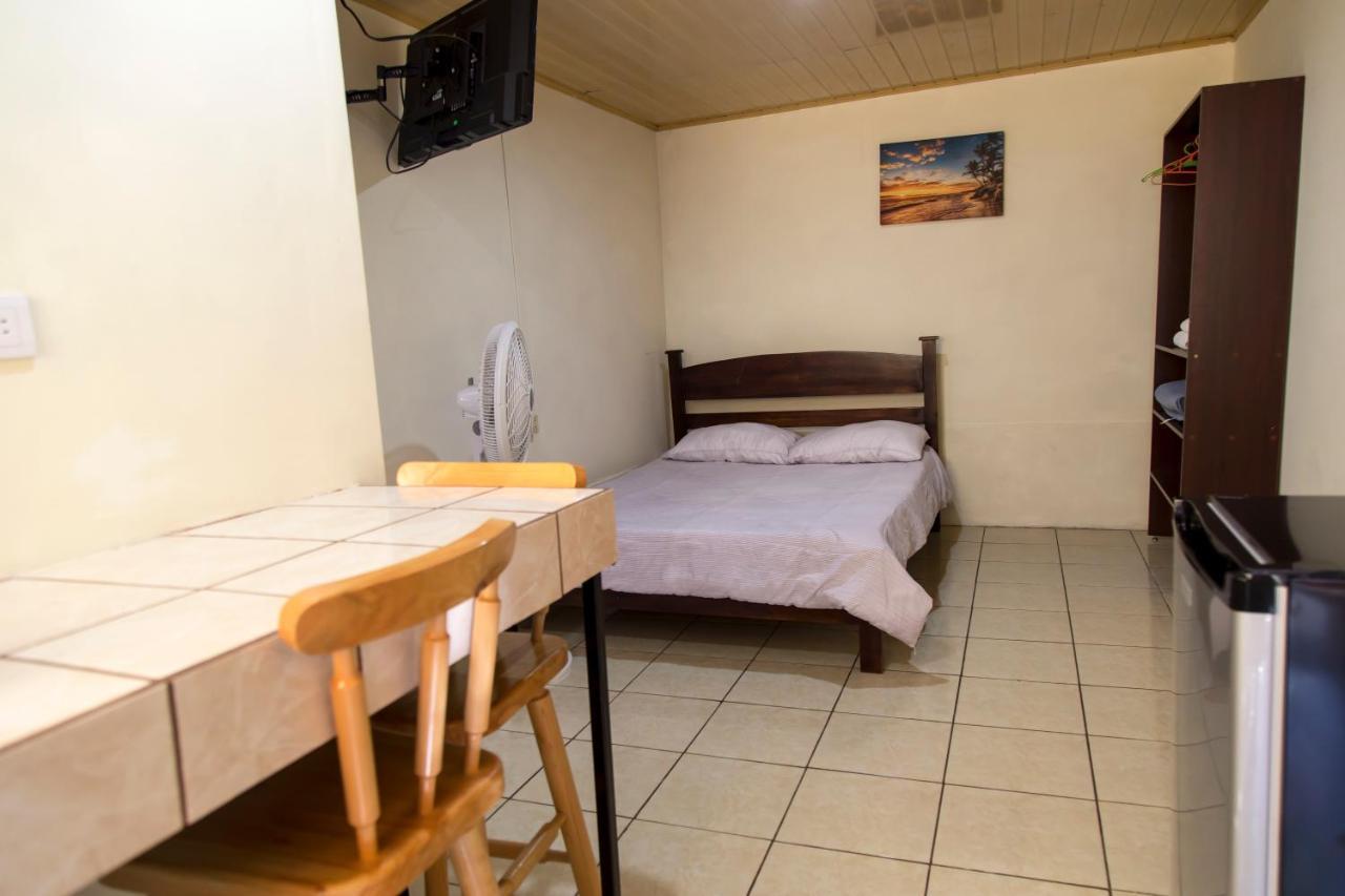 Laurel House Διαμέρισμα San Antonio De Belen Εξωτερικό φωτογραφία