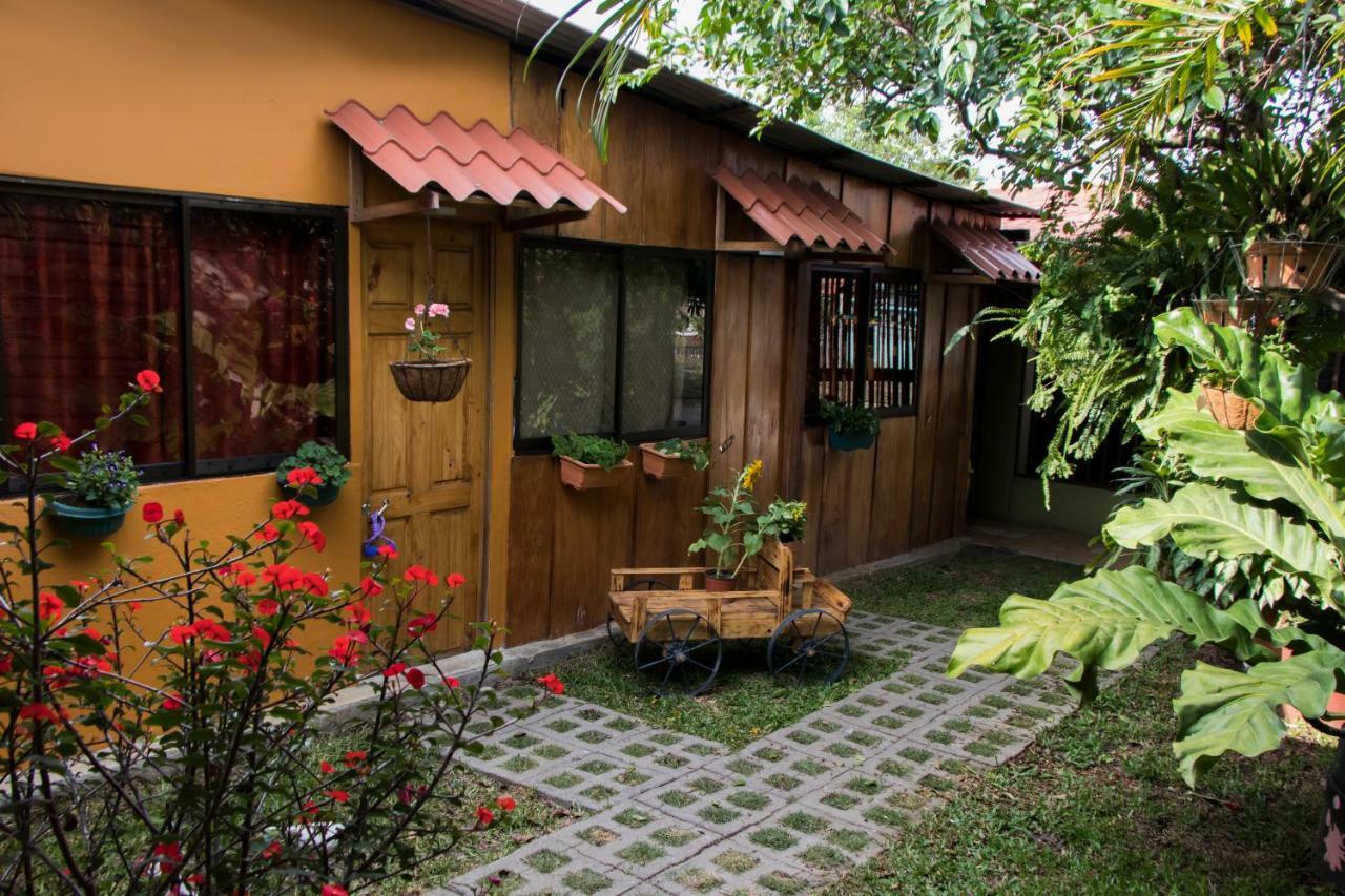 Laurel House Διαμέρισμα San Antonio De Belen Εξωτερικό φωτογραφία